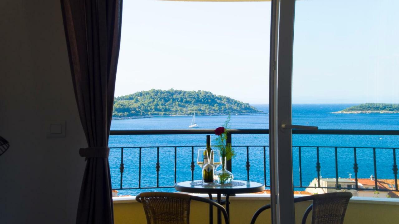 A Lovely And Cozy With A Breathtaking View Vis